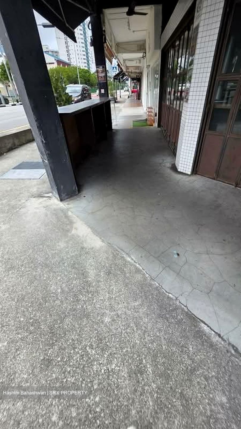 Guillemard Road (D14), Retail #576253811